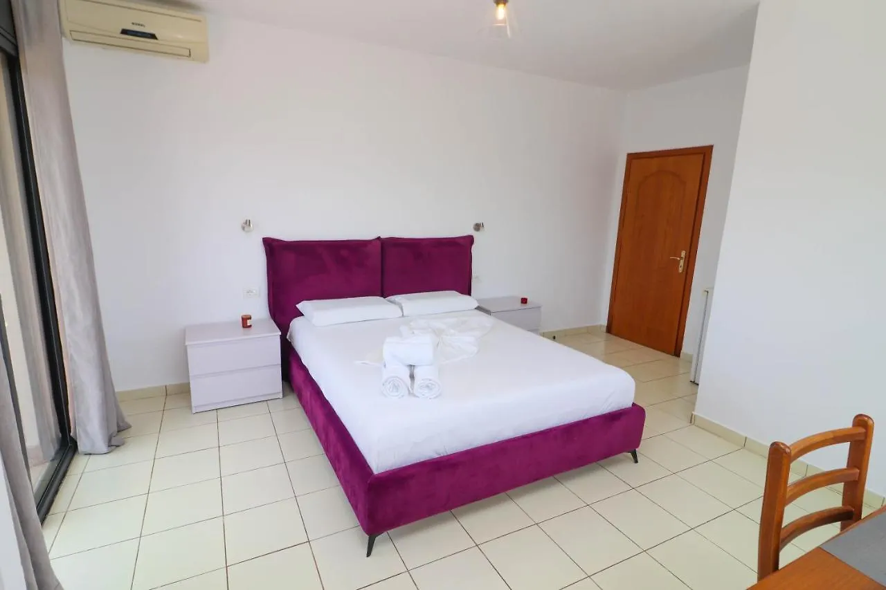Bora Rooms Химара Апарт-отель