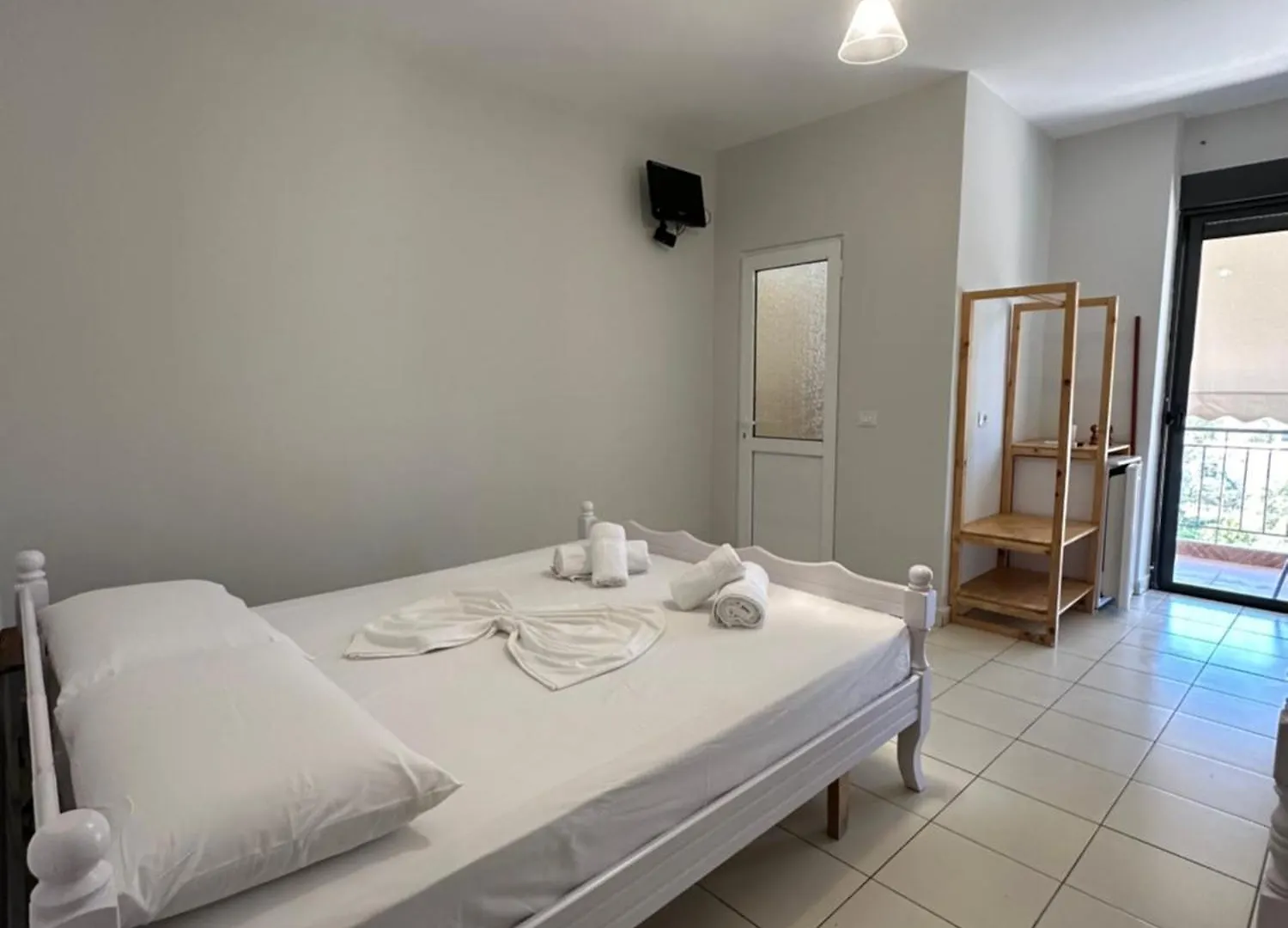 Bora Rooms Химара 0*,  Албания